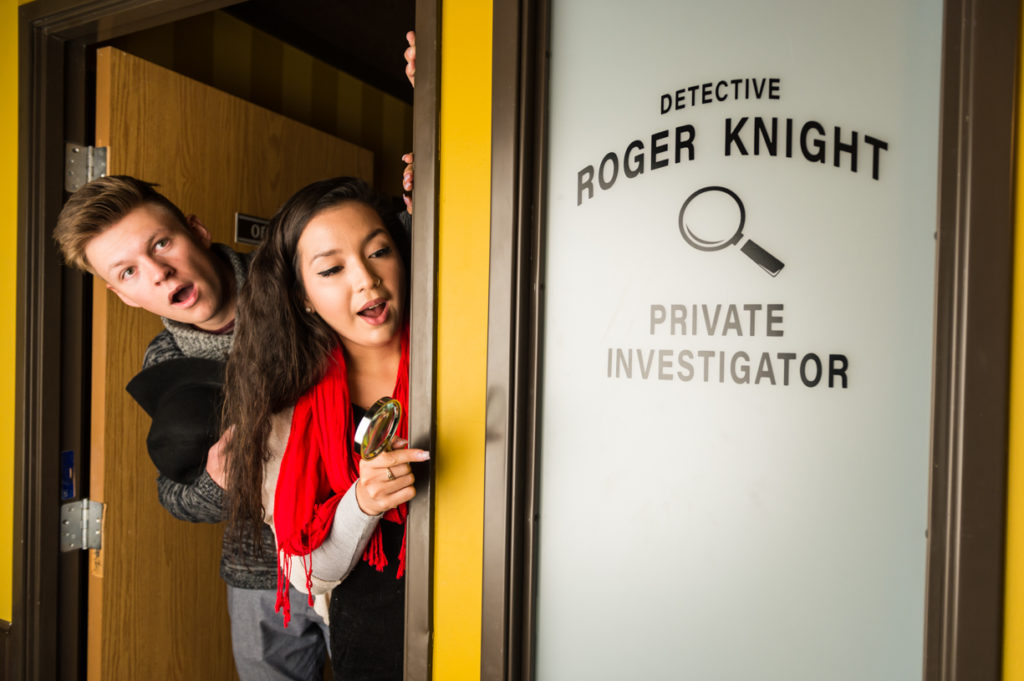 Escape room for two knight and rook